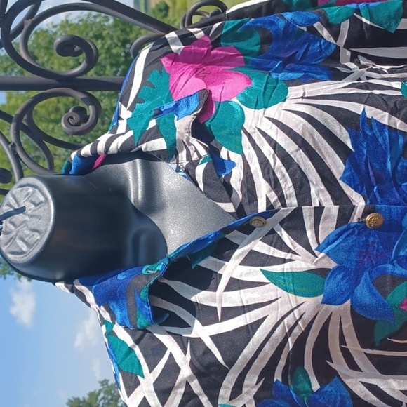 VTG Kathie Lee 80s Hawaiian Floral short sleeve Rayon Tropical Blouse, true 2 sz - Picture 2 of 6